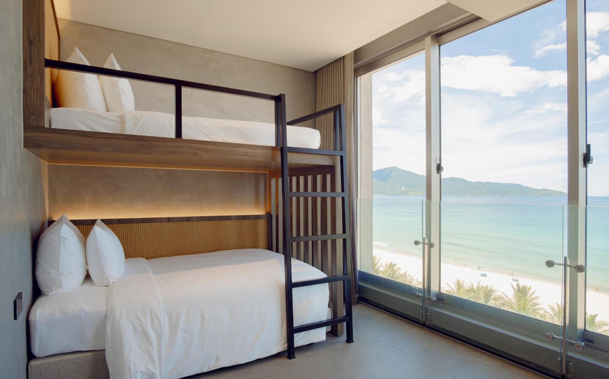 M Hotel Danang Exterior photo Family room with bunk beds