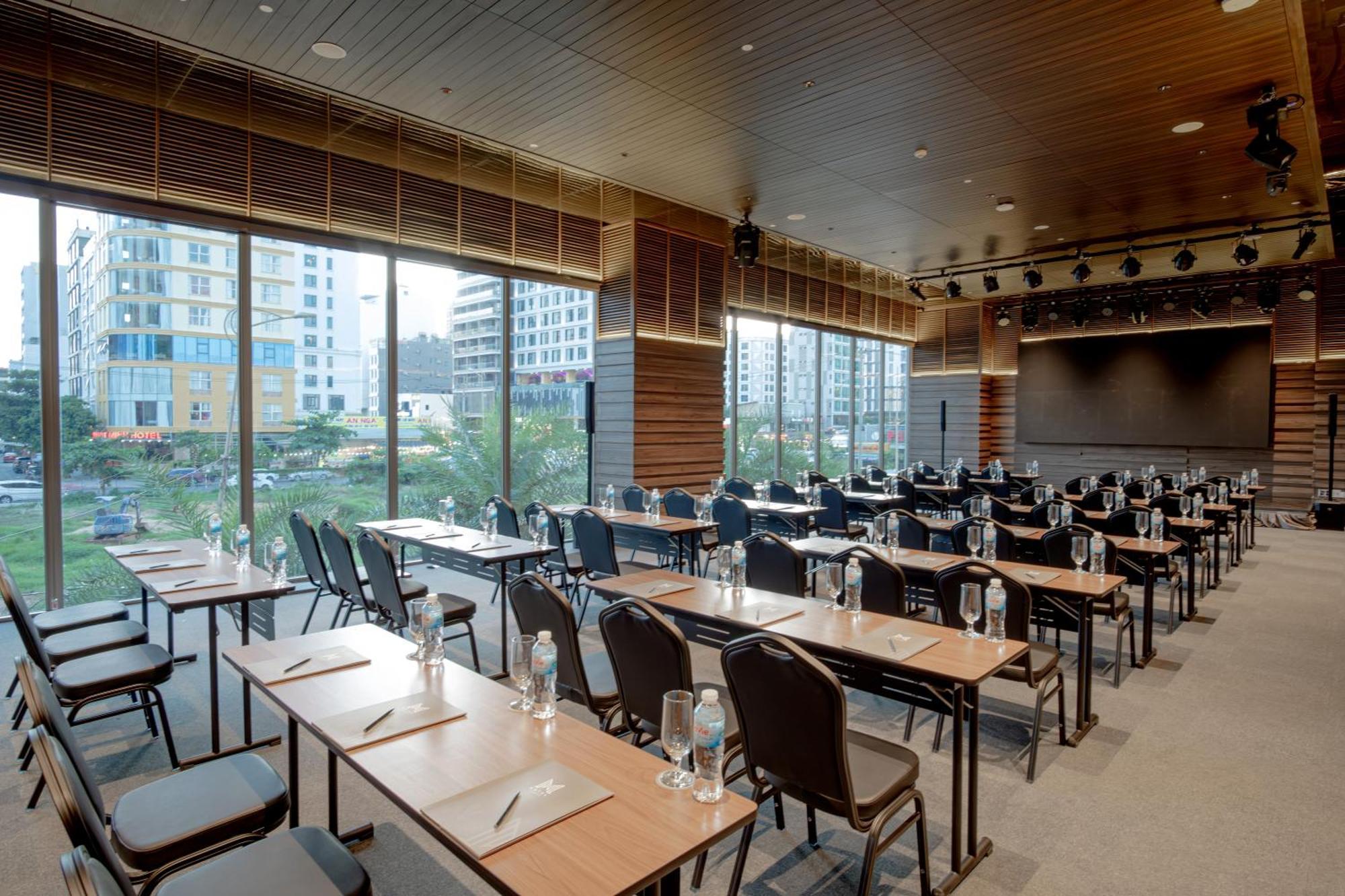 M Hotel Danang Exterior photo The Auditorium