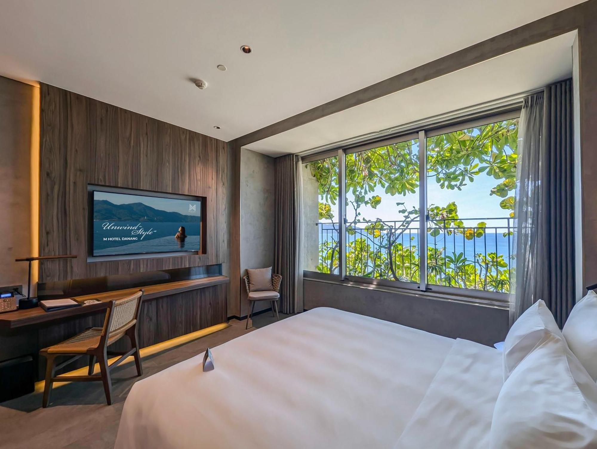 M Hotel Danang Exterior photo Deluxe Ocean View Room